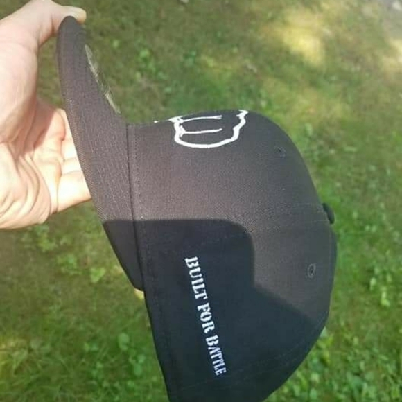 NEW!!! Snap back hat - Picture 3 of 3